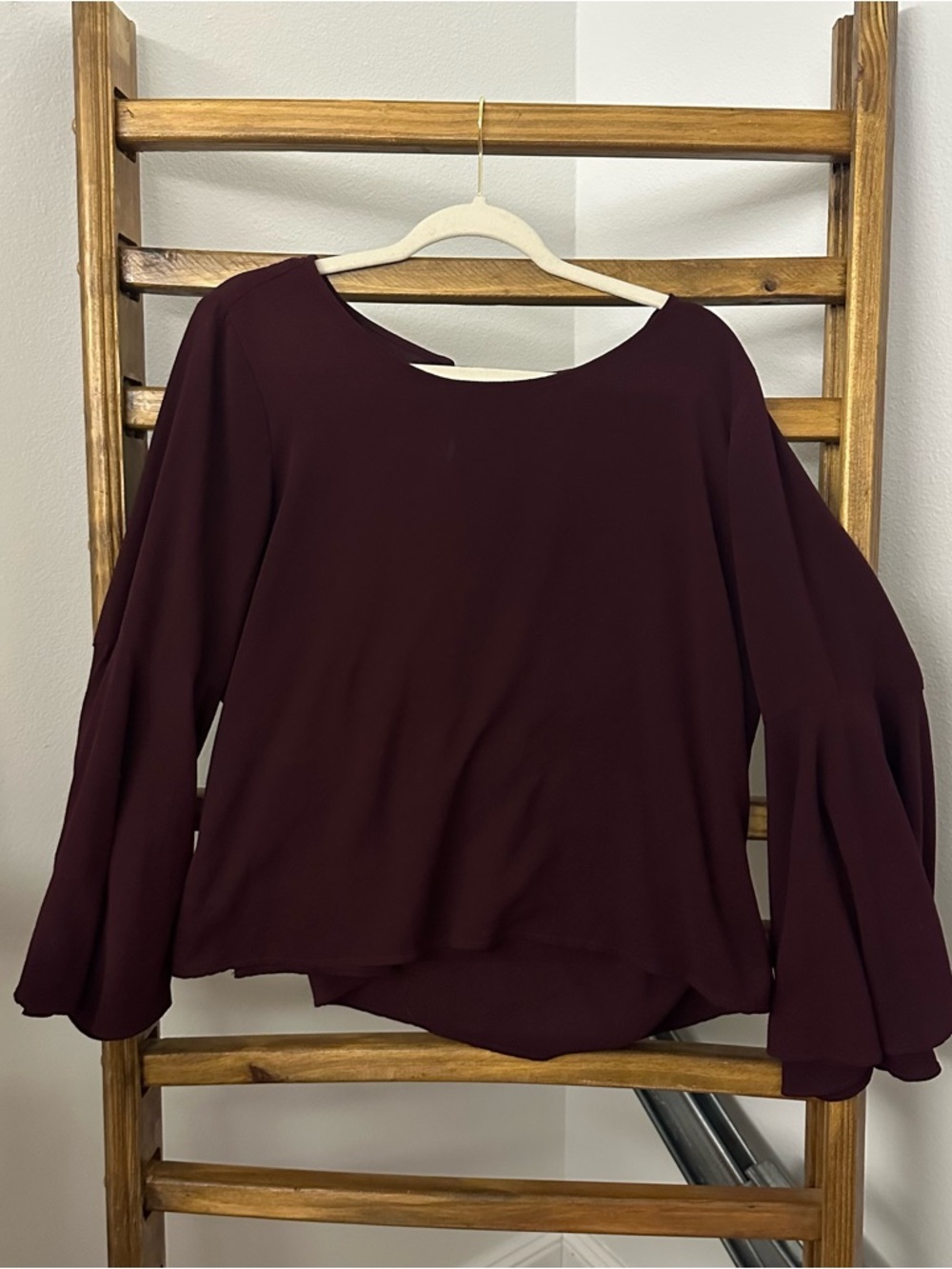 Vince Camuto Women's Deep Burgundy Bell Sleeve Top